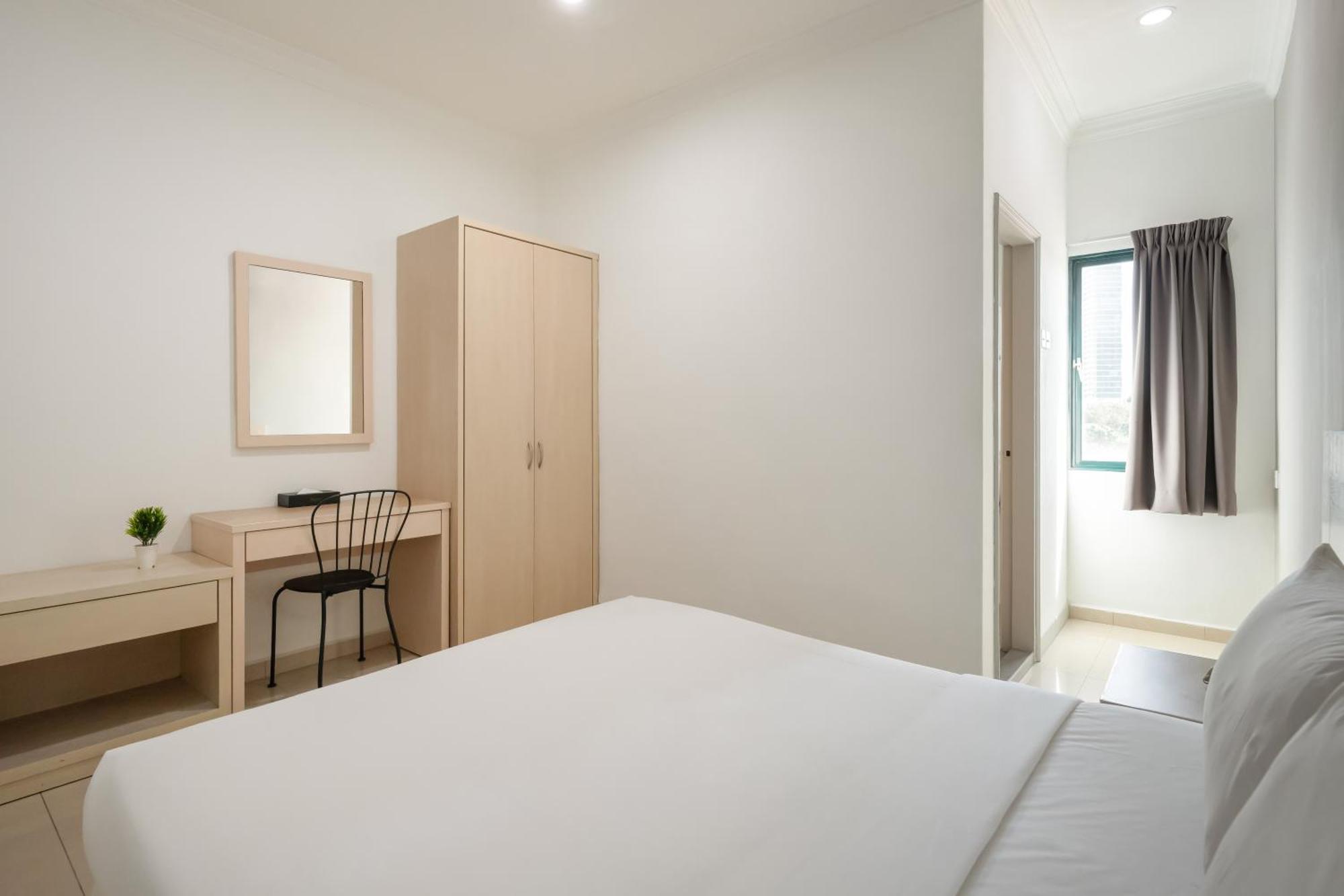 Golden View Serviced Apartments Tanjung Tokong Екстер'єр фото