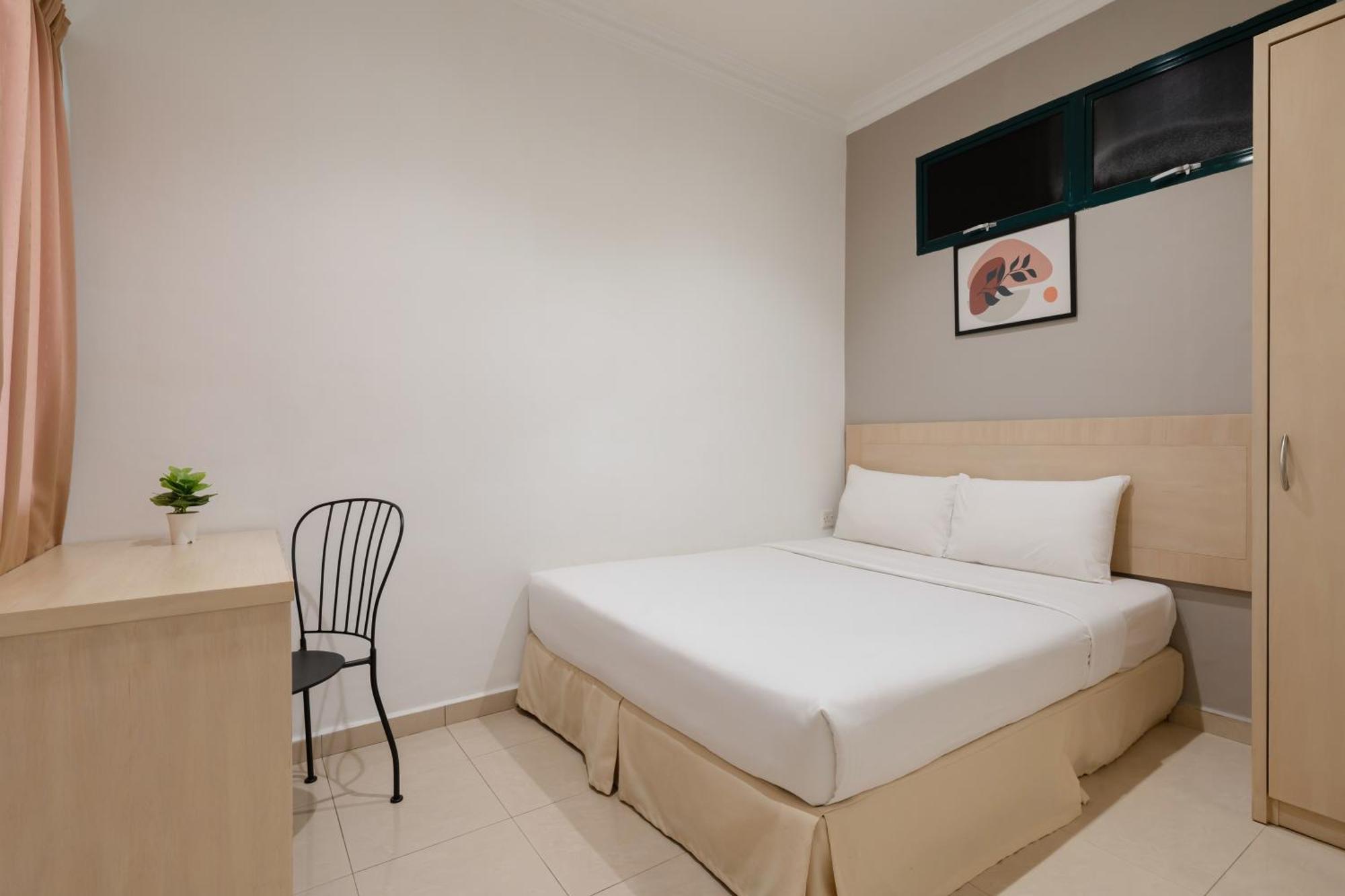 Golden View Serviced Apartments Tanjung Tokong Екстер'єр фото