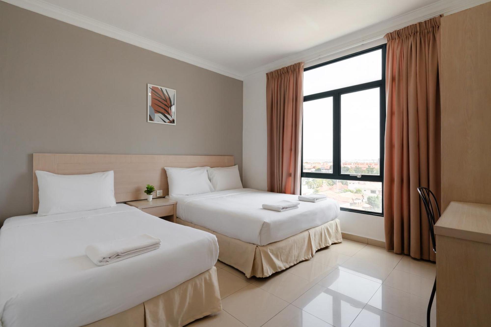 Golden View Serviced Apartments Tanjung Tokong Екстер'єр фото