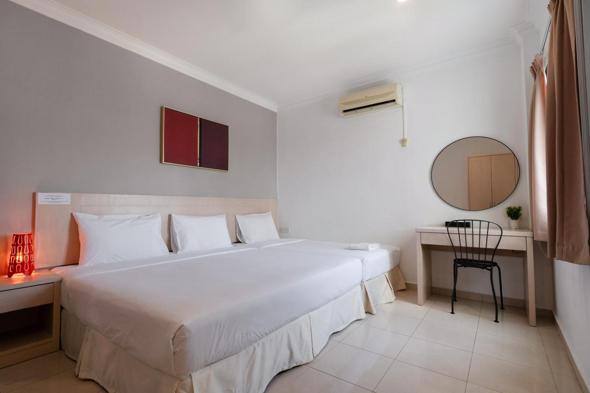 Golden View Serviced Apartments Tanjung Tokong Екстер'єр фото