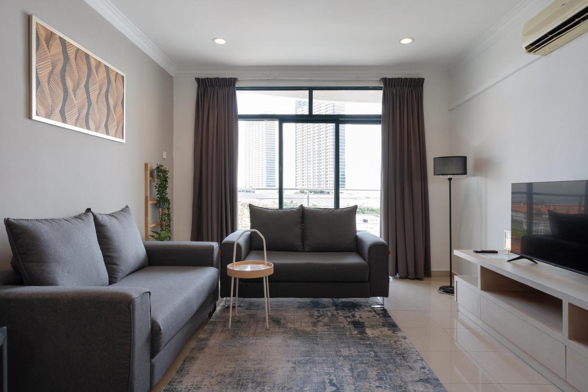 Golden View Serviced Apartments Tanjung Tokong Екстер'єр фото