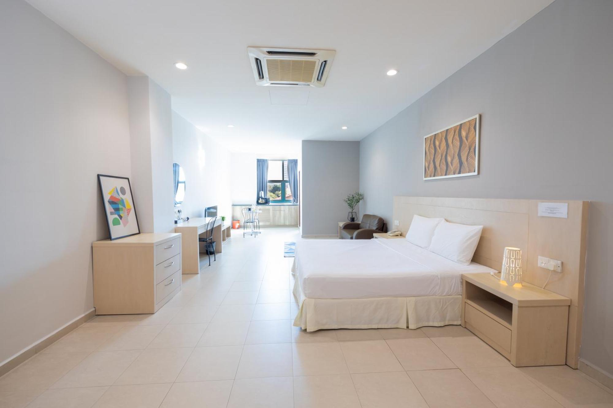 Golden View Serviced Apartments Tanjung Tokong Екстер'єр фото