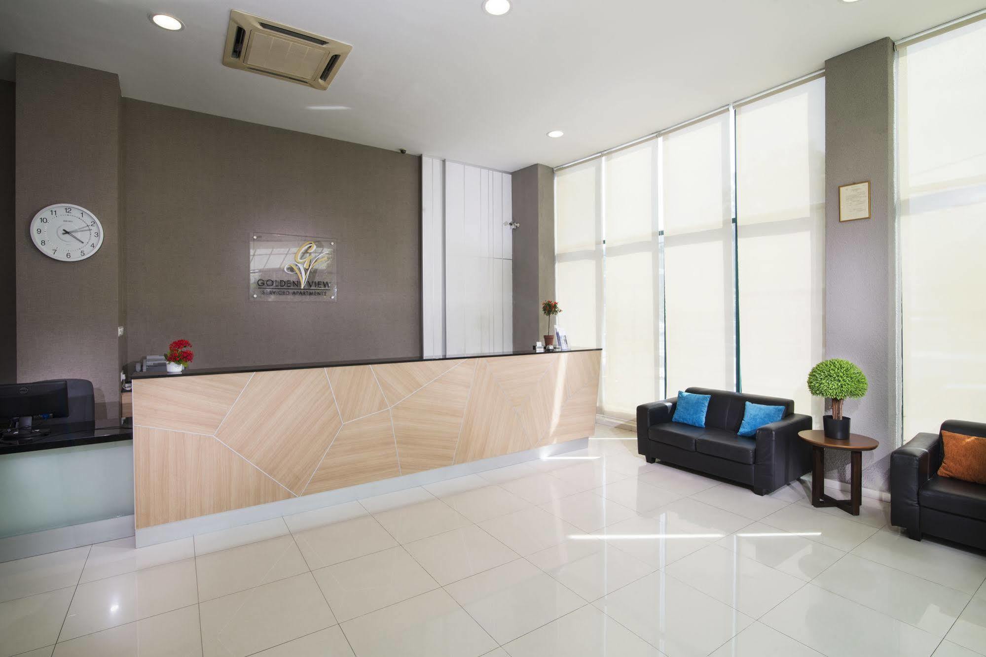 Golden View Serviced Apartments Tanjung Tokong Екстер'єр фото